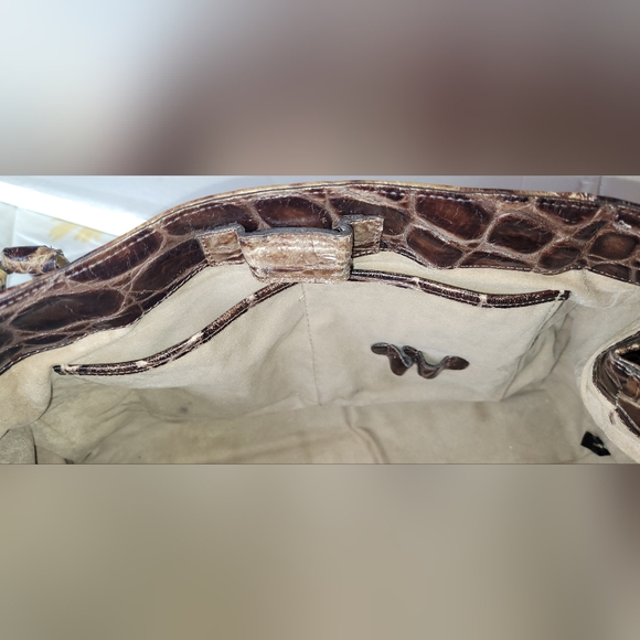 Brahmin Elegant Brown Crocodile-Embossed Women's Bag - Picture 4 of 6